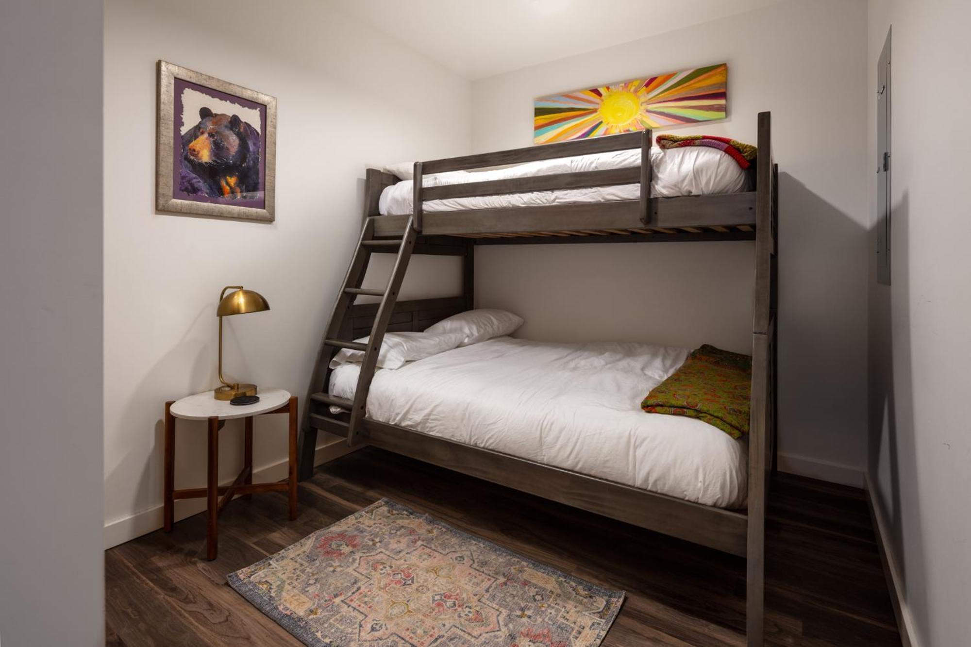 Gorgeous Midtown Condo ボーズマン エクステリア 写真